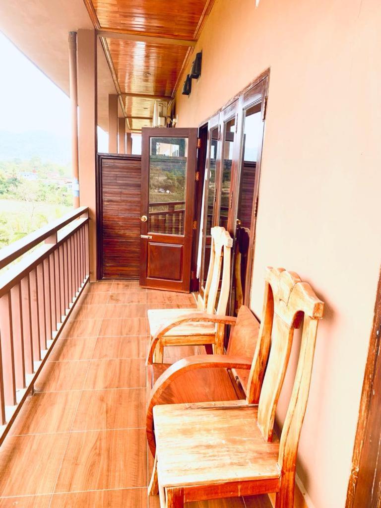 Happy Riverview Hotel Vang Vieng Bagian luar foto