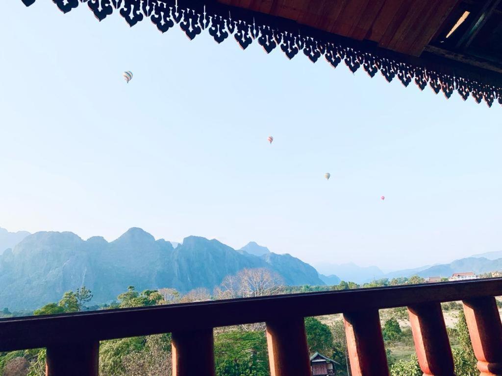 Happy Riverview Hotel Vang Vieng Bagian luar foto