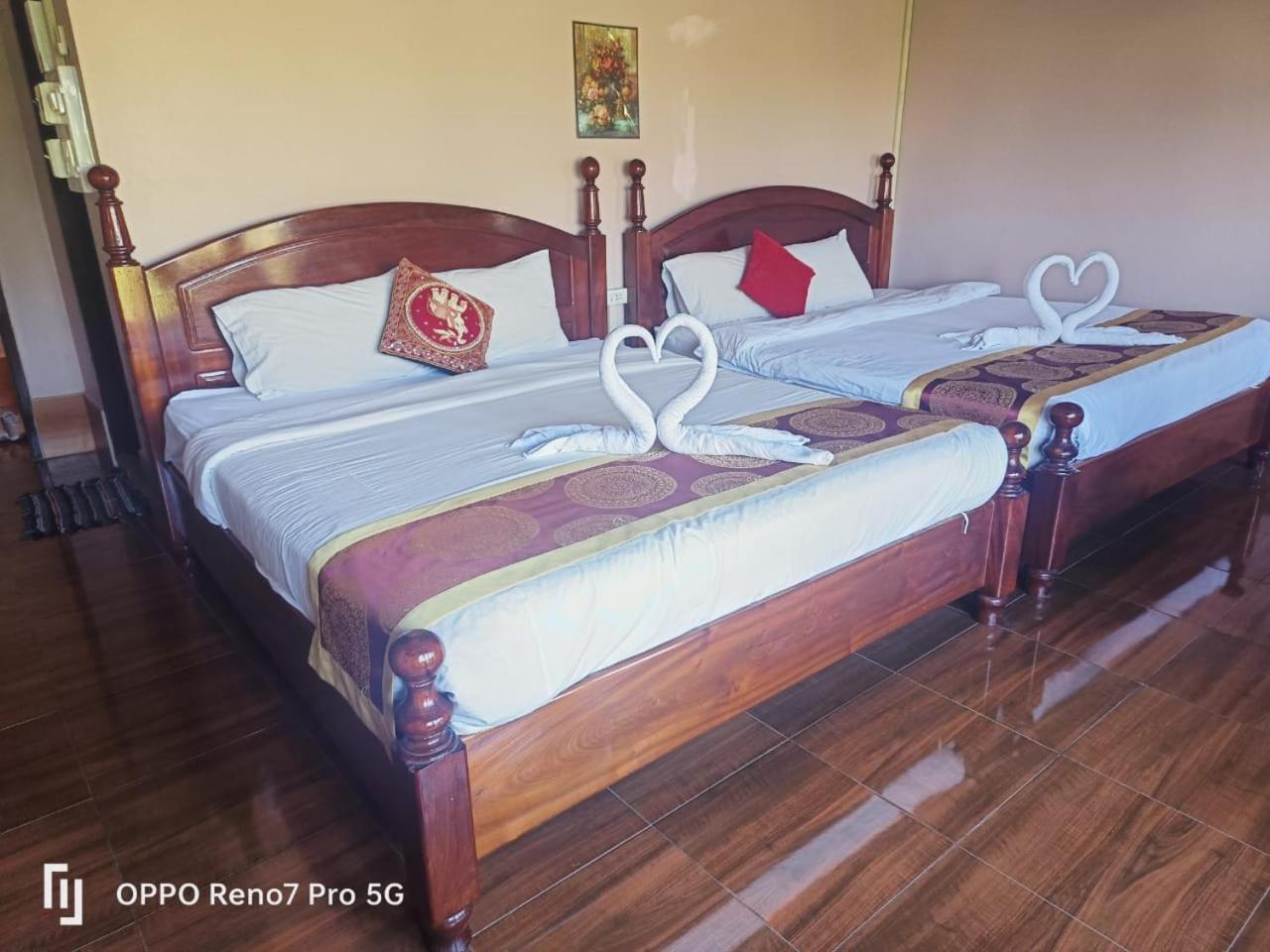 Happy Riverview Hotel Vang Vieng Bagian luar foto