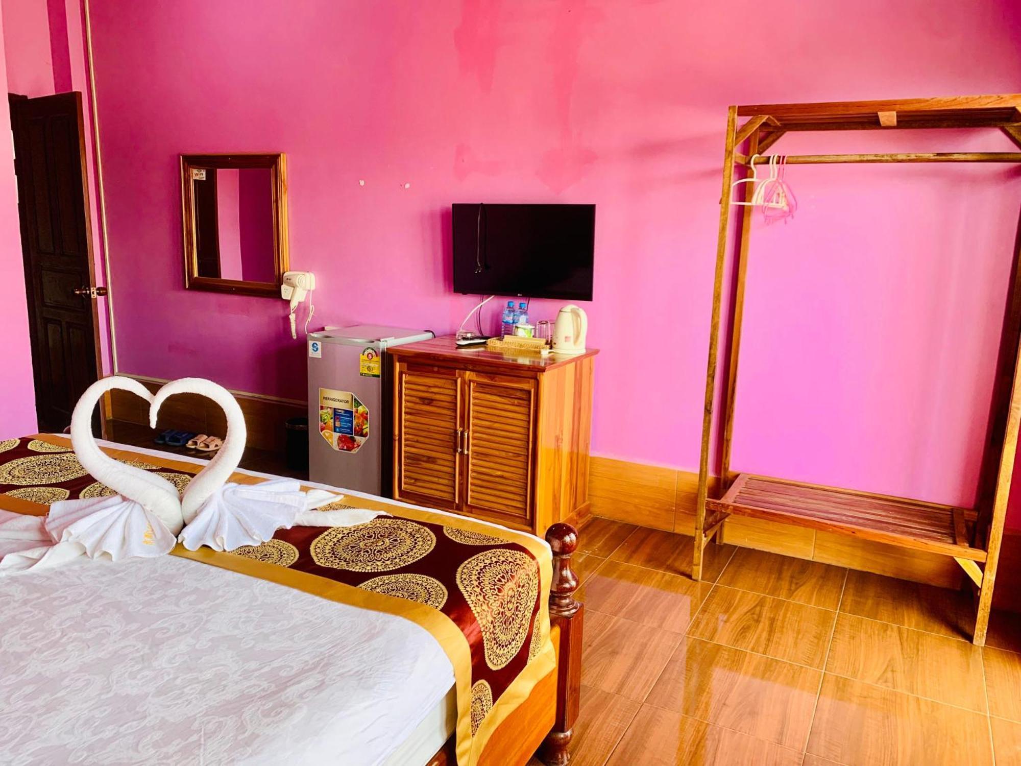Happy Riverview Hotel Vang Vieng Bagian luar foto
